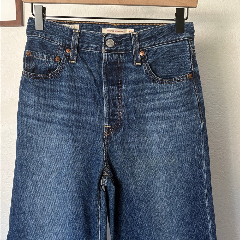 Levi’s ribcage straight jeans - Picture 2 of 5